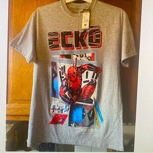 Echo marvel, Deadpool graphic T-shirt, men’s medium